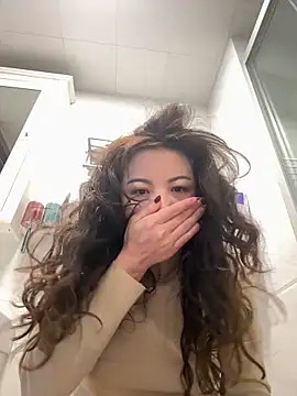 Snapshot of aa520uv chatting on 16, 3, 2026 aa520uv online show from 16, 3, 2026