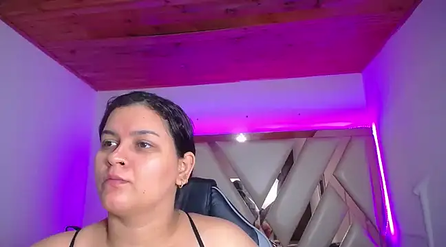 kriss sweetboobs10 online show from 20, 3, 2025