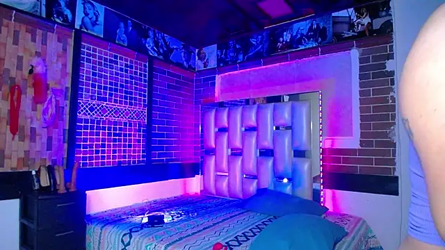 kriss sweetboobs10 online show from 24, 3, 2026