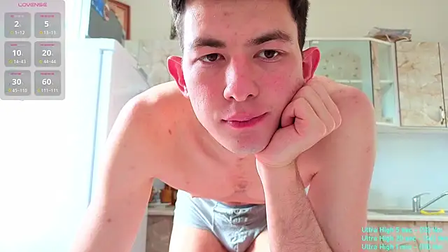 Snapshot of Danny__Magic chatting on 10, 9, 2025 Danny Magic online show from 10, 9, 2025