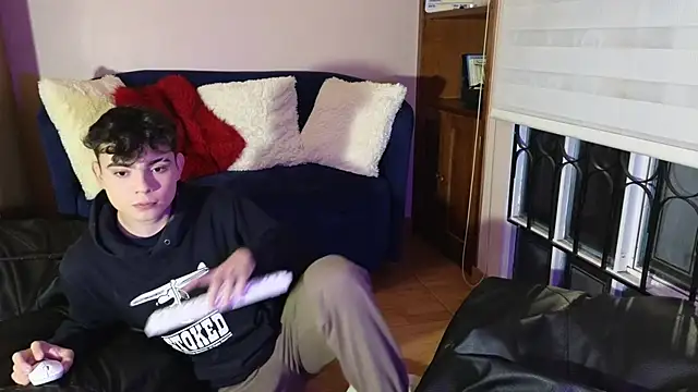 lukeboyce33 online show from 6, 1, 2026