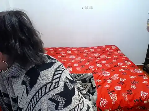 Tu-Reina online show from 15, 10, 2025