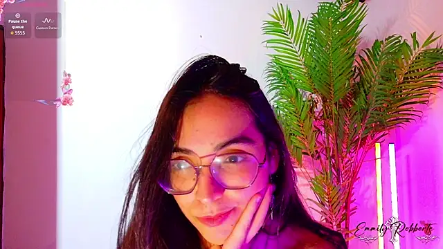 Emmi Roberts online show from 4, 2, 2026