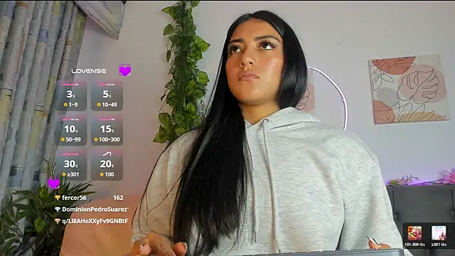 Snapshot of Quiinn_bx chatting on 14, 7, 2026 Quiinn bx online show from 14, 7, 2026