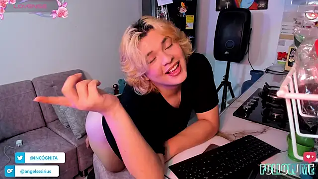 adam angelssss online show from 3, 12, 2025