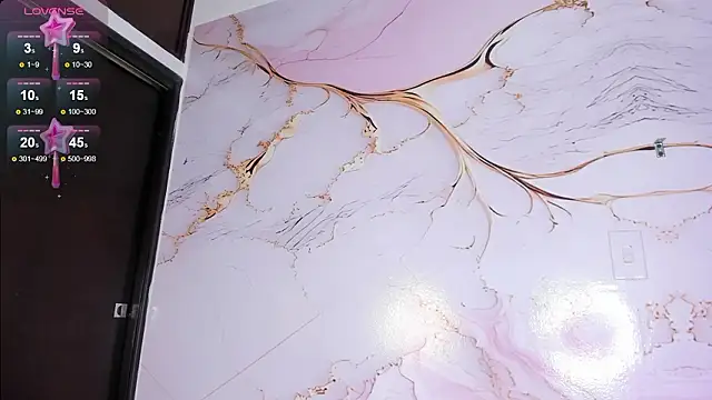 elizabeth swan18 online show from 4, 3, 2026