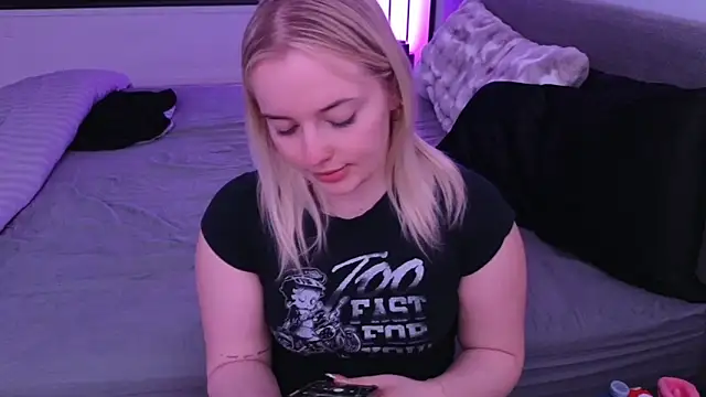 Snapshot of margot_robbie7 chatting on 15, 5, 2026 margot robbie7 online show from 15, 5, 2026