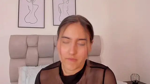 Hanna Evans   online show from 14, 9, 2025