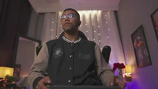 Snapshot of Colstorw_ chatting on 23, 2, 2026 Colstorw online show from 23, 2, 2026