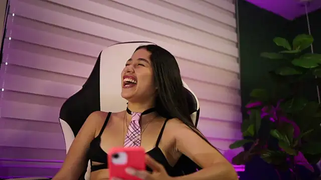 Danaa Rouse online show from 5, 11, 2025