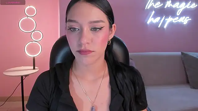 Snapshot of AmaliaCrus chatting on 8, 6, 2026 AmaliaCrus online show from 8, 6, 2026