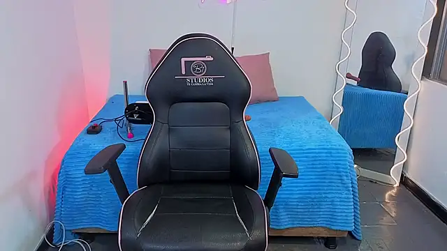 Malory tay1 online show from 19, 9, 2025