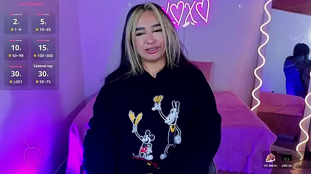 Malory tay1 online show from 26, 11, 2025