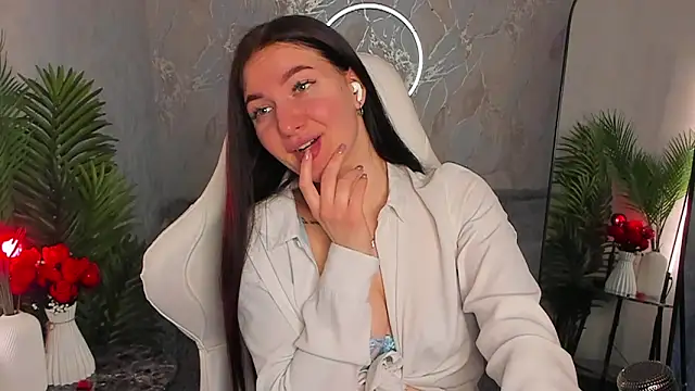 babyisperfect online show from 19, 4, 2026