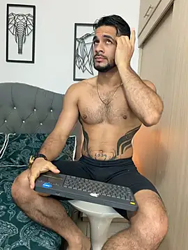 Snapshot of Maximiliano_ford chatting on 7, 5, 2026 Maximiliano ford online show from 7, 5, 2026
