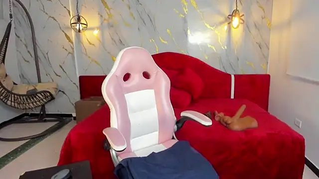 loress ass mature online show from 17, 2, 2026