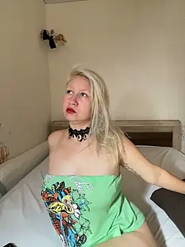 Nikusia online show from 11, 10, 2025