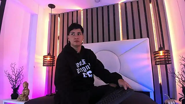 Jhojan twink online show from 30, 10, 2025