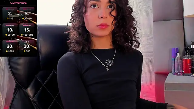 AliceStevens  online show from 24, 11, 2025