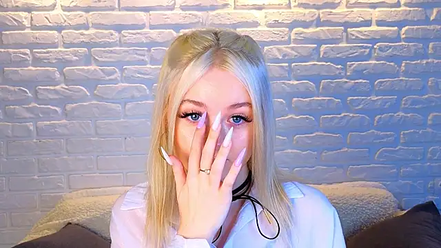 Snapshot of minigirl chatting on 21, 3, 2025 minigirl online show from 21, 3, 2025