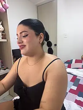 pareja curiosa19 online show from 18, 4, 2026