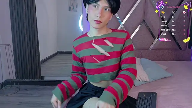 Ash Femboy online show from 27, 10, 2025