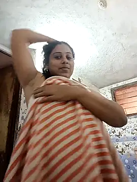 Snapshot of JENNIFERtamil chatting on 8, 11, 2025 JENNIFERtamil online show from 8, 11, 2025