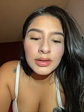 Snapshot of andrea_gomes_ chatting on 17, 5, 2026 andrea gomes online show from 17, 5, 2026