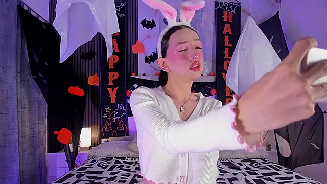 peachandtyron  online show from 18, 10, 2025