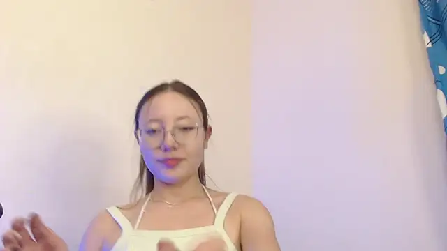 Snapshot of Thalia_anderson chatting on 14, 9, 2025 Thalia anderson online show from 14, 9, 2025