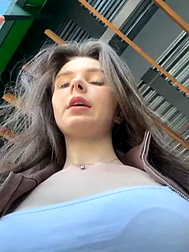 MilaBee online show from 18, 9, 2025