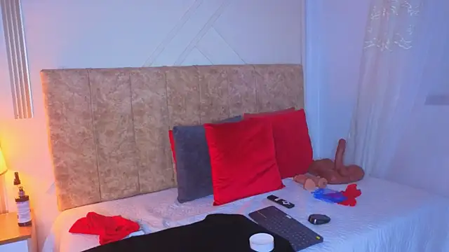 Snapshot of angelinarouse_ chatting on 24, 5, 2026 angelinarouse online show from 24, 5, 2026