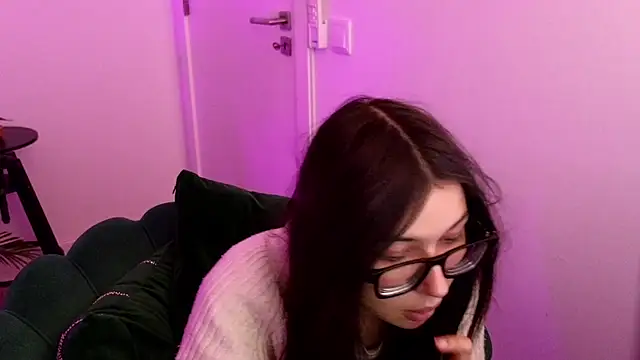 DillionHarpery online show from 22, 3, 2025