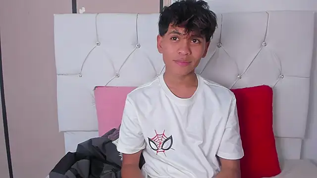 Ethan Westt online show from 10, 4, 2026