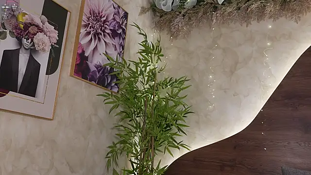 mia lacy  online show from 19, 12, 2025