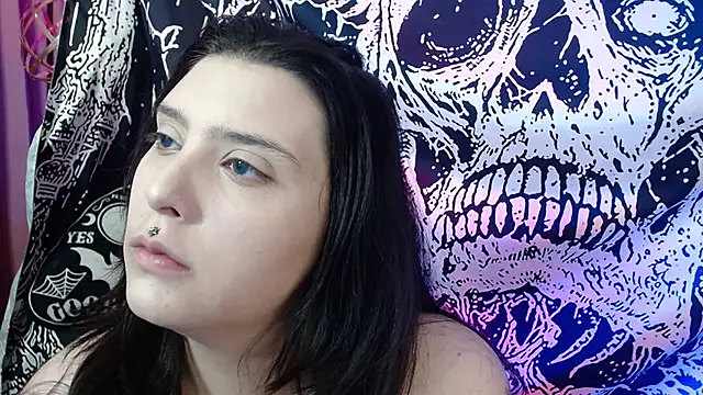 Snapshot of mikaskullcs chatting on 4, 7, 2026 mikaskullcs online show from 4, 7, 2026