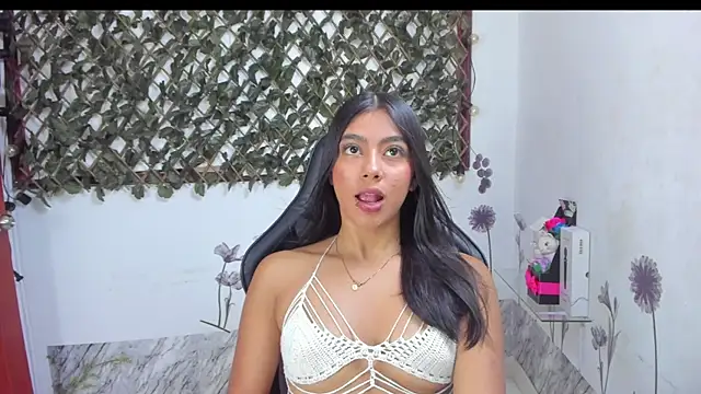 Sarahbrowm  online show from 23, 11, 2025