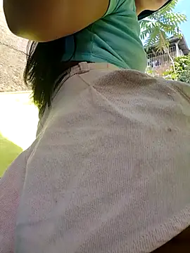 adrianagilton online show from 2, 10, 2025