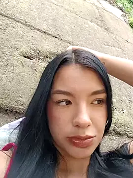 adrianagilton online show from 11, 11, 2025