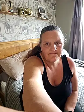 MissQueenBeex online show from 26, 9, 2025