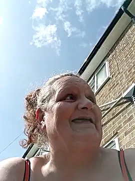 MissQueenBeex online show from 10, 4, 2026