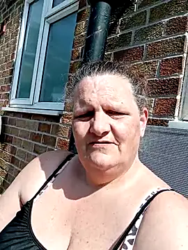 MissQueenBeex online show from 25, 4, 2026