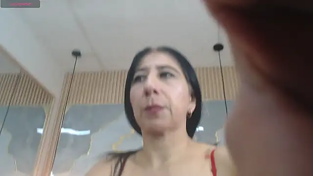 nei girl online show from 4, 12, 2025