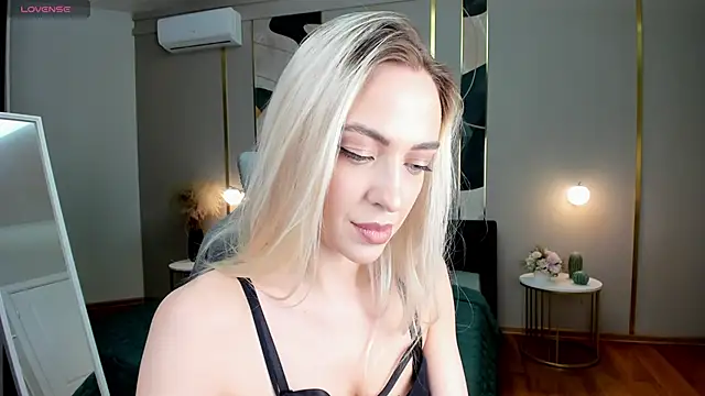  Miss Valentina  online show from 21, 3, 2025