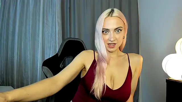  Miss Valentina  online show from 2, 11, 2025