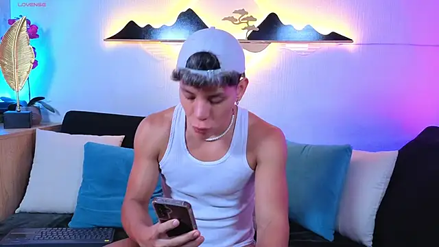 Snapshot of Almiboys chatting on 22, 4, 2026 Almiboys online show from 22, 4, 2026