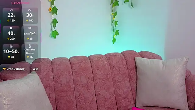 Snapshot of Daiana__prince chatting on 15, 10, 2025 Daiana prince online show from 15, 10, 2025