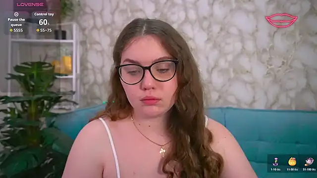 LuxSopphia online show from 3, 11, 2025