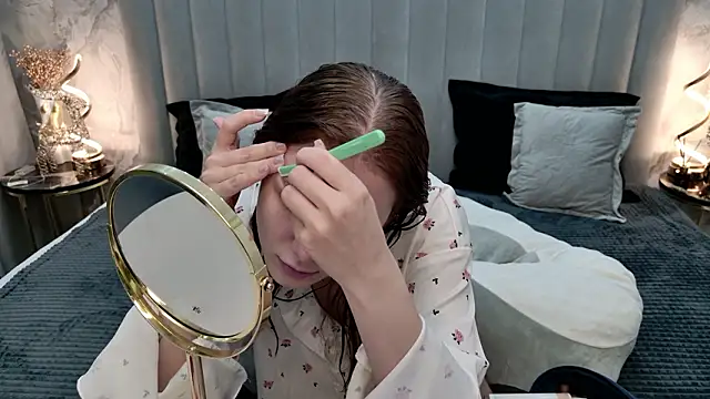 CarolineTenders online show from 9, 3, 2026