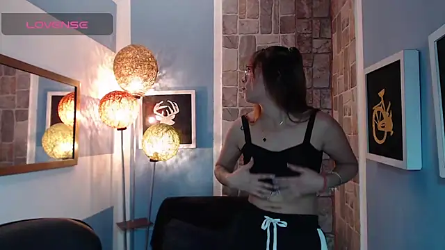 Fiorellaa delsd online show from 5, 11, 2025